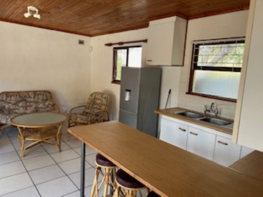 To Let 1 Bedroom Property for Rent in Bloubergrant Western Cape